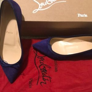 Stunning louboutin flats!